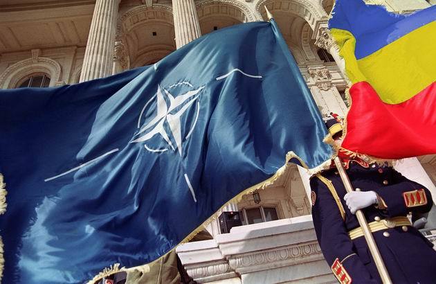 Román Nato Zászlók