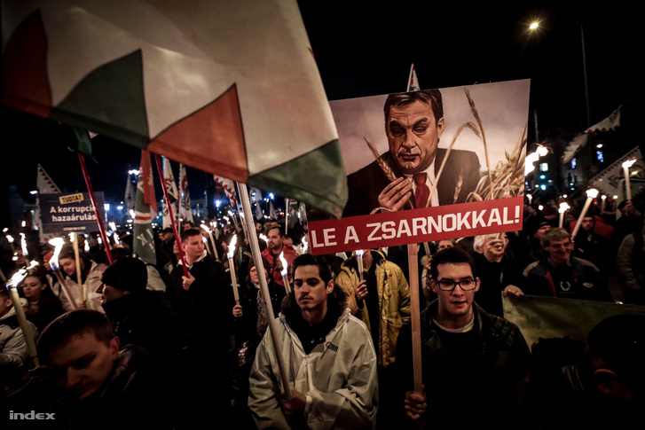 Jobbik Fáklyás Tüntetés