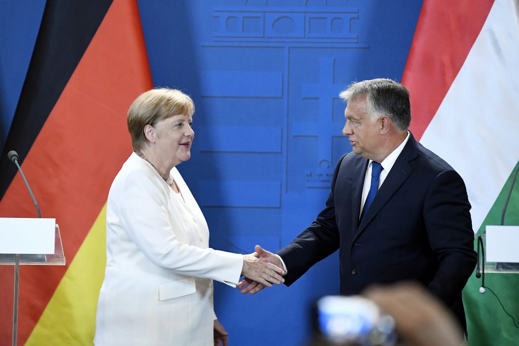 OrbÁn Viktor; Merkel, Angela